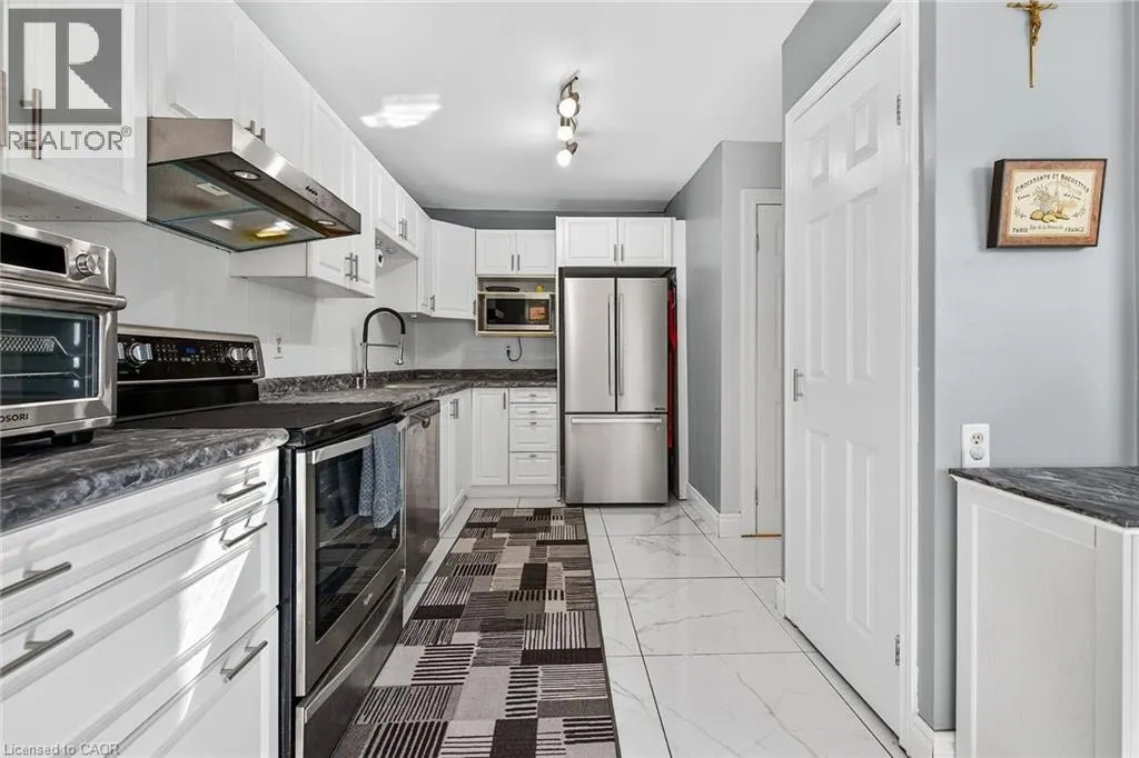 500 STONE CHURCH Road W Unit# F8, #F8