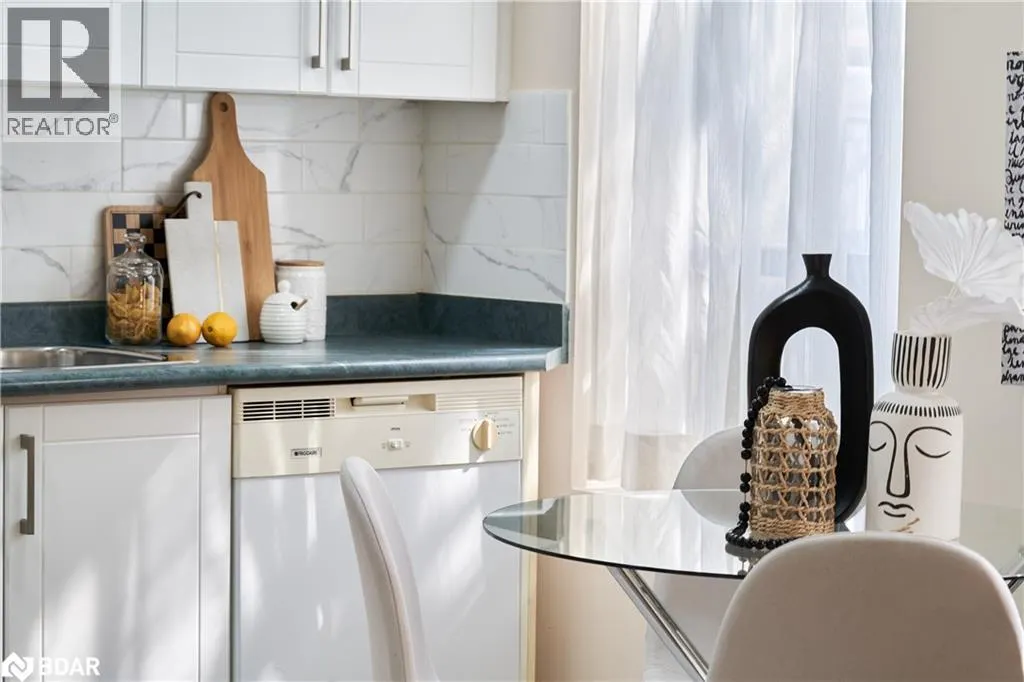 2874 KEELE Street Unit# 205, #205