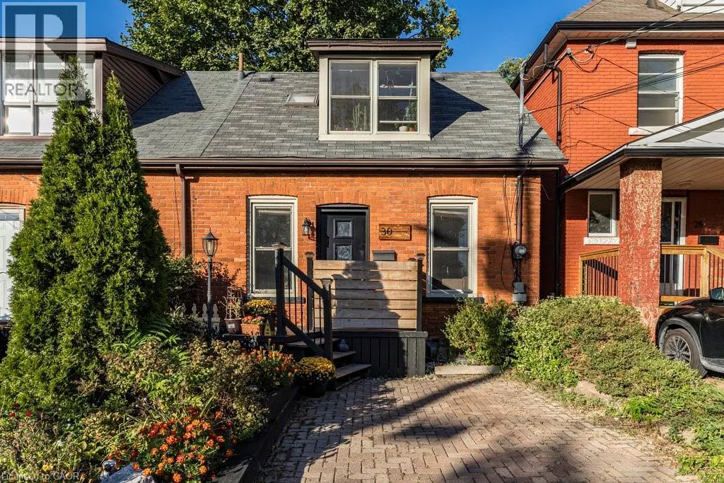 30 SUNSET Avenue