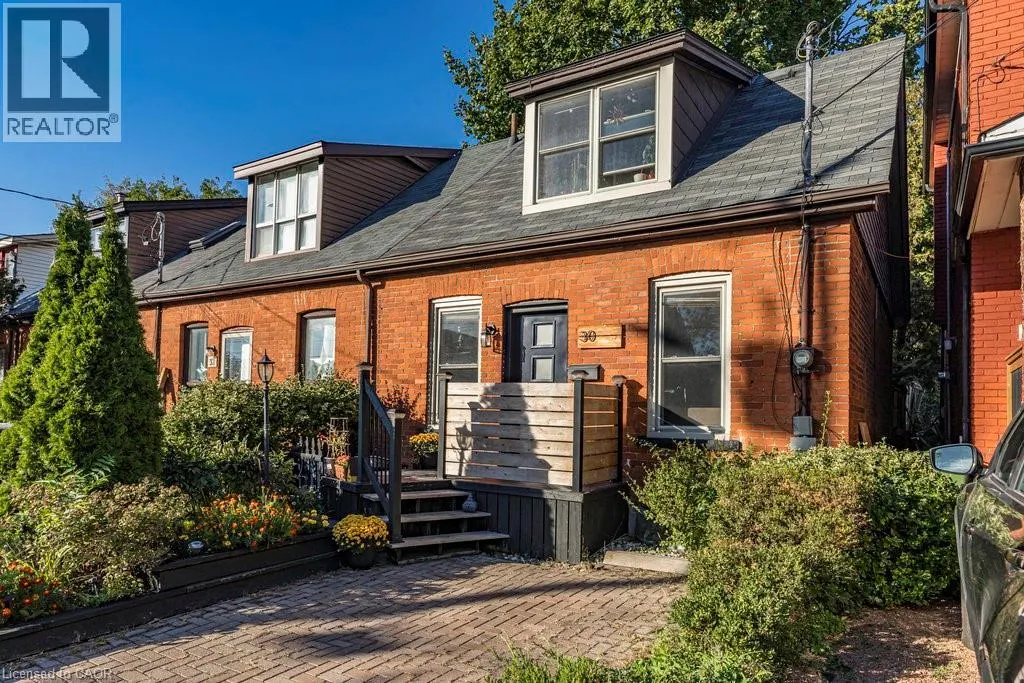 30 SUNSET Avenue