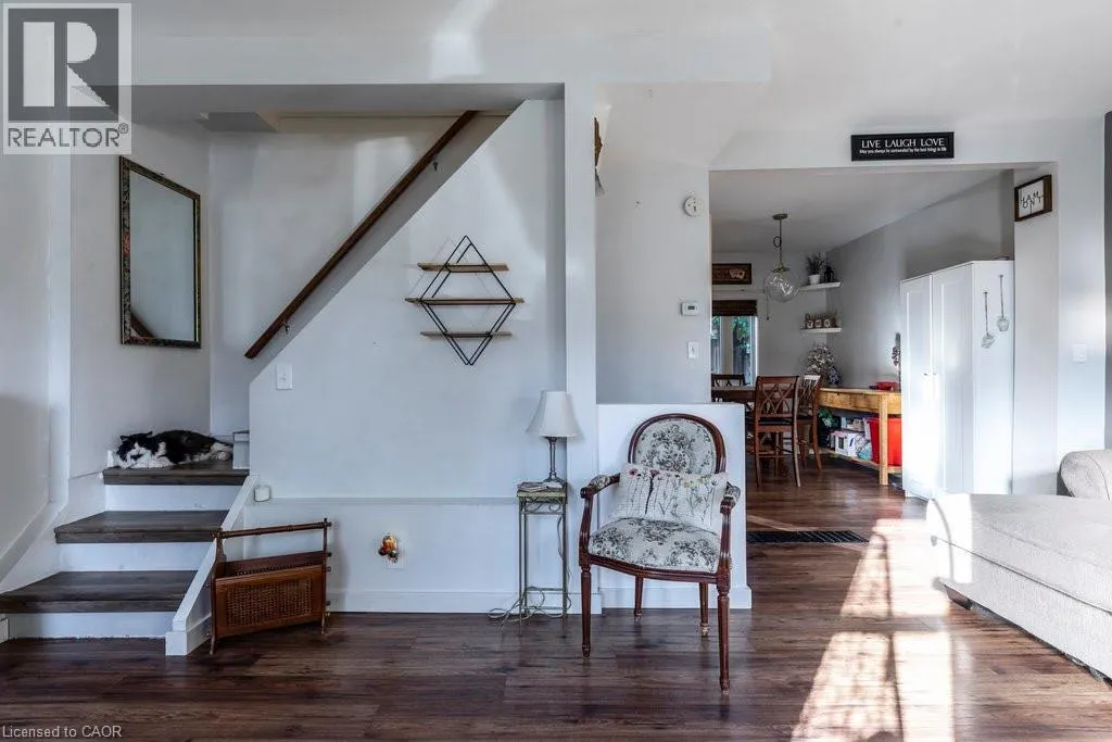 30 SUNSET Avenue