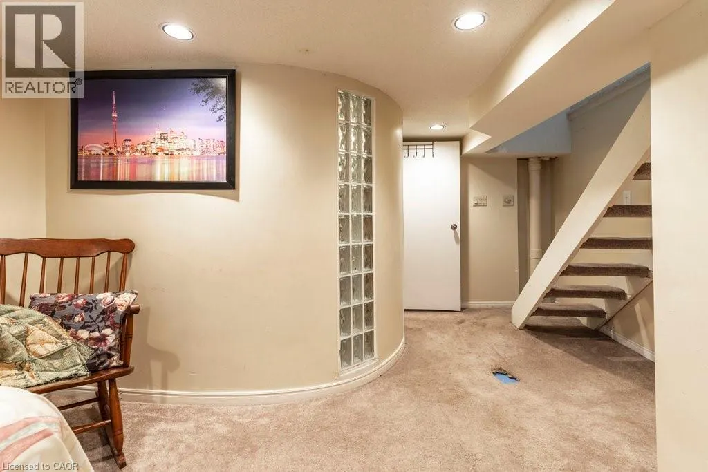 30 SUNSET Avenue
