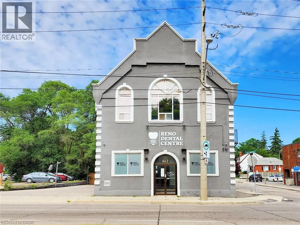 612 UPPER JAMES Street