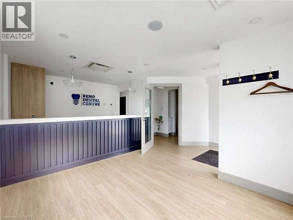 612 UPPER JAMES Street