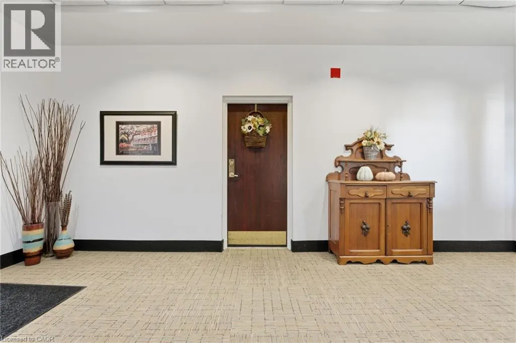 262 DUNDAS Street E Unit# 311, #311