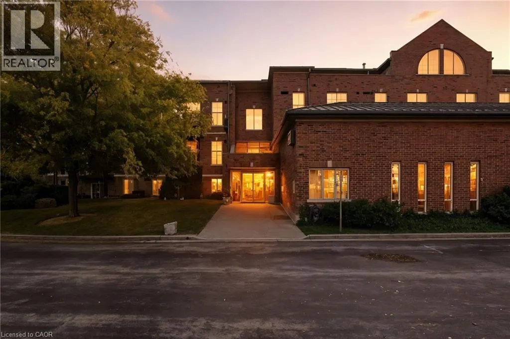 262 DUNDAS Street E Unit# 311, #311
