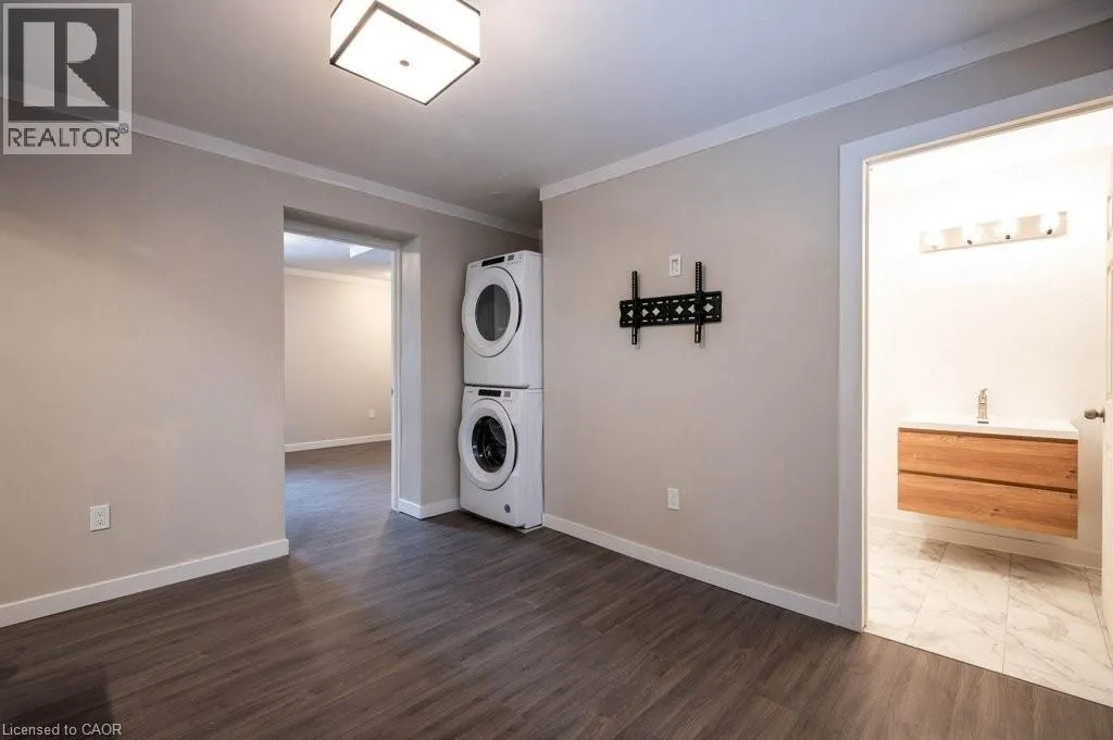 34 BURN Place Unit# 5, #5