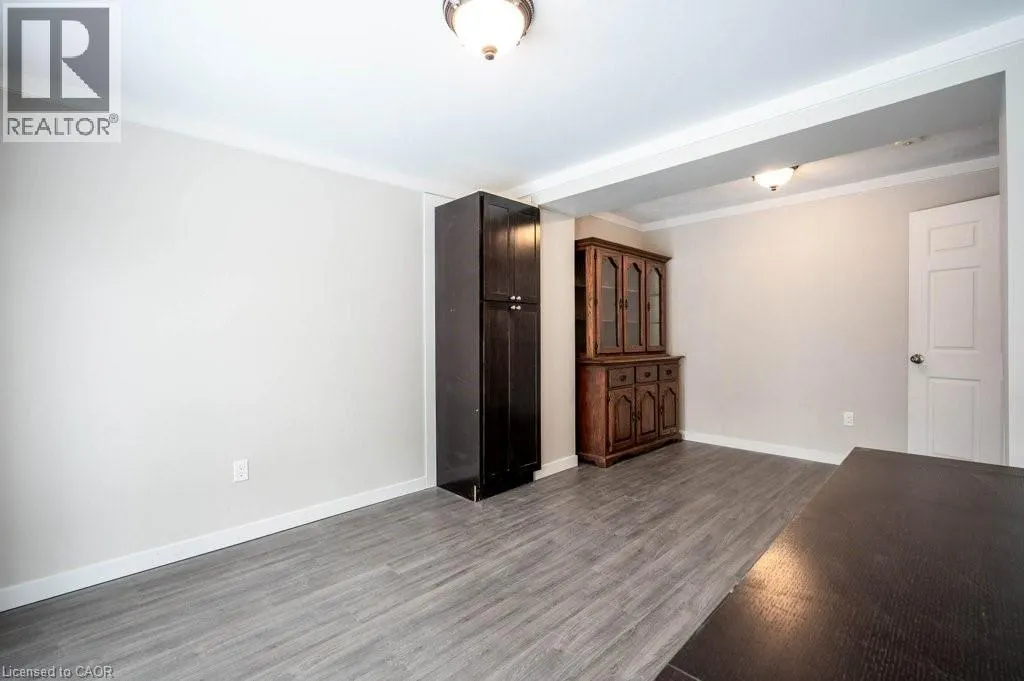 34 BURN Place Unit# 5, #5