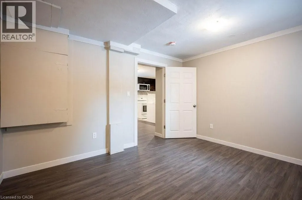 34 BURN Place Unit# 5, #5