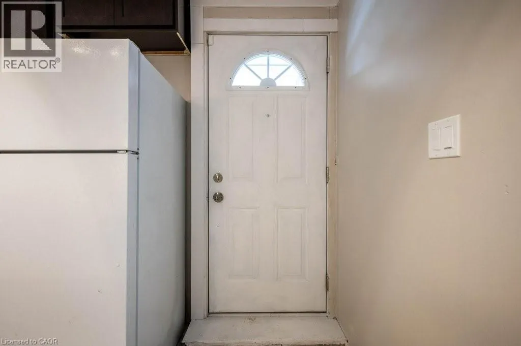 34 BURN Place Unit# 5, #5