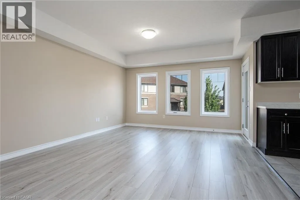 70 WILLOWRUN Drive Unit# H 3, #H 3