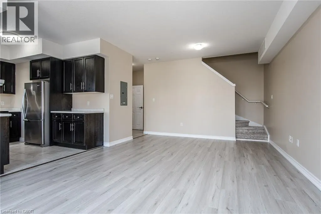 70 WILLOWRUN Drive Unit# H 3, #H 3