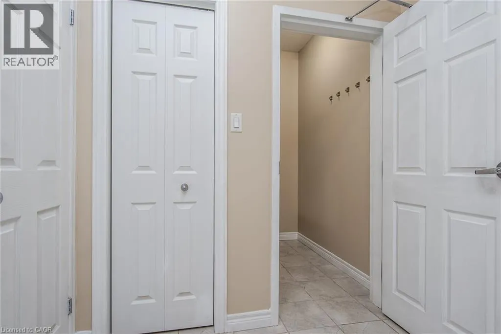 70 WILLOWRUN Drive Unit# H 3, #H 3