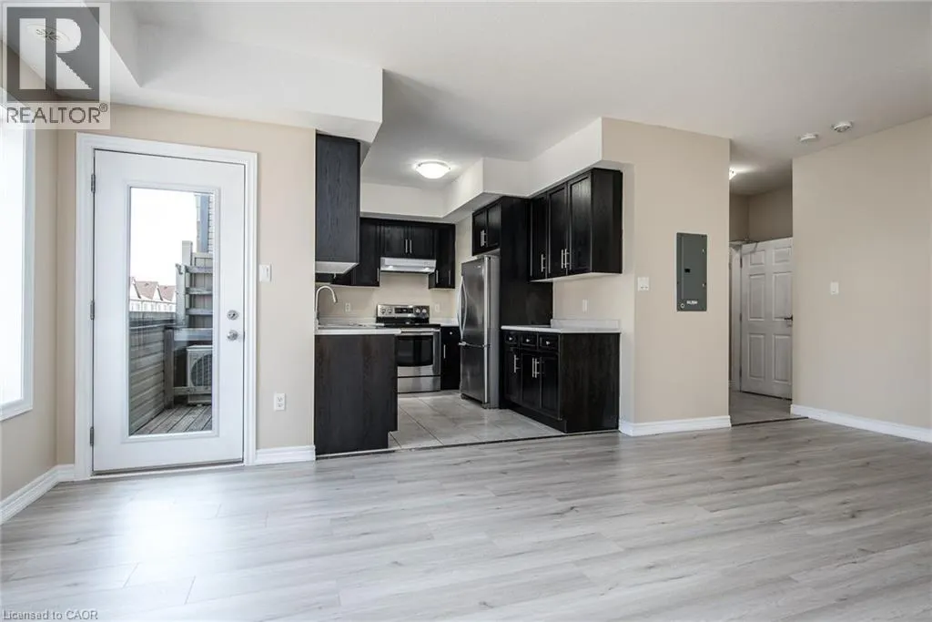 70 WILLOWRUN Drive Unit# H 3, #H 3