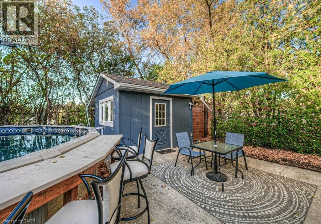 18 HILLTOP Drive