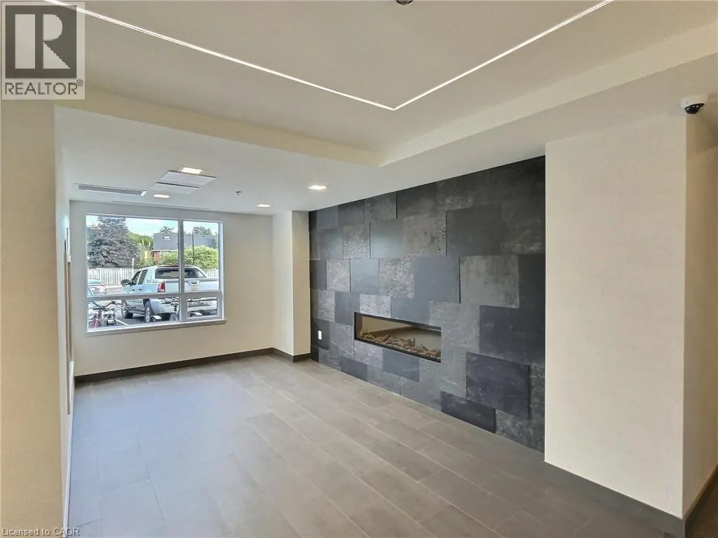 243 NORTHFIELD Drive Unit# 402, #402