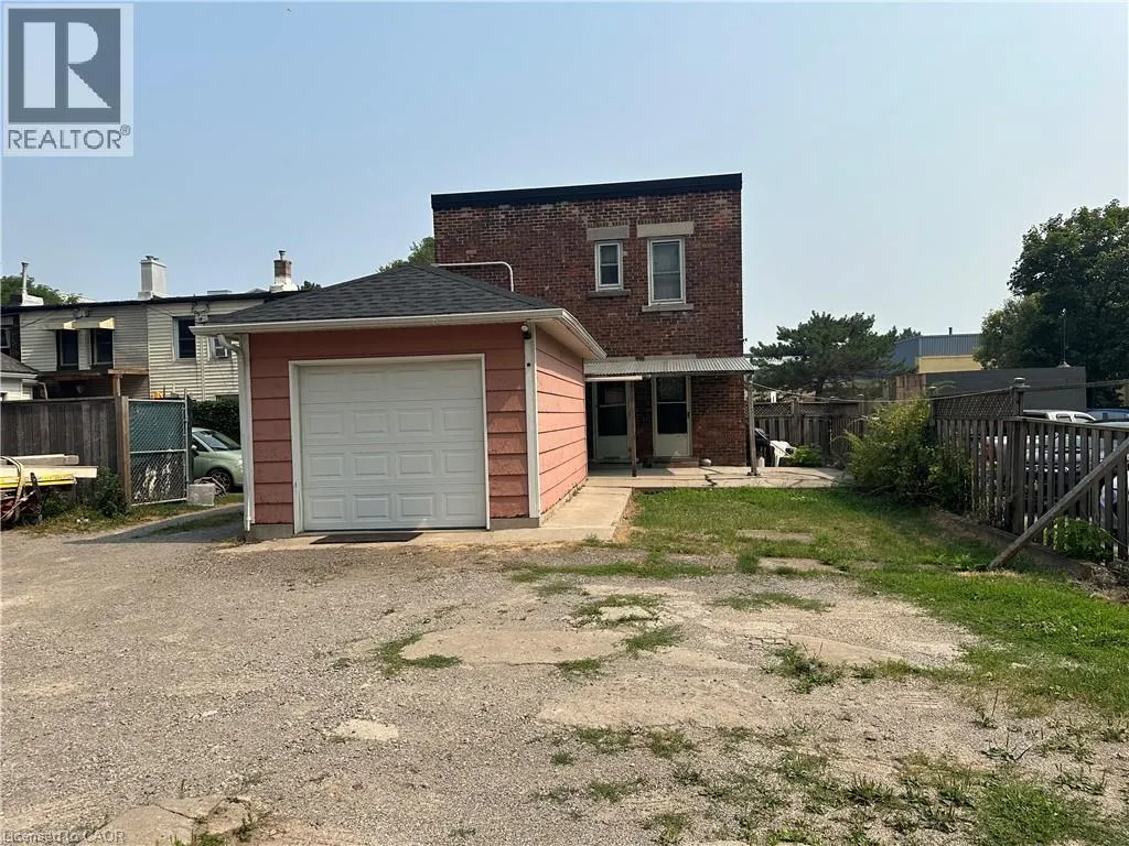 79 1/2 NAPIER Street