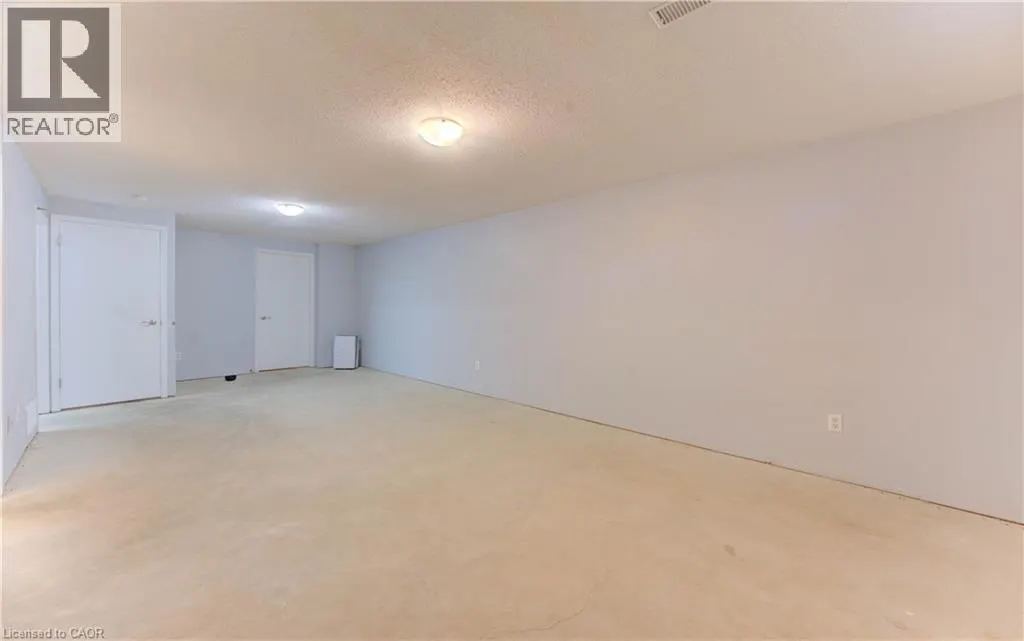 143 CLEARWATER Crescent