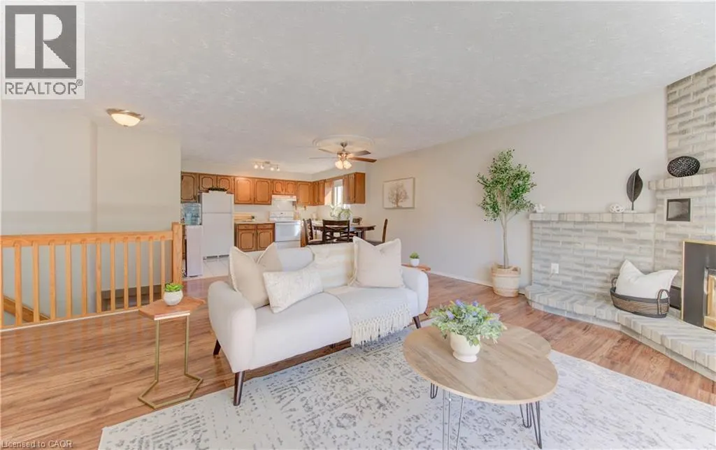 143 CLEARWATER Crescent