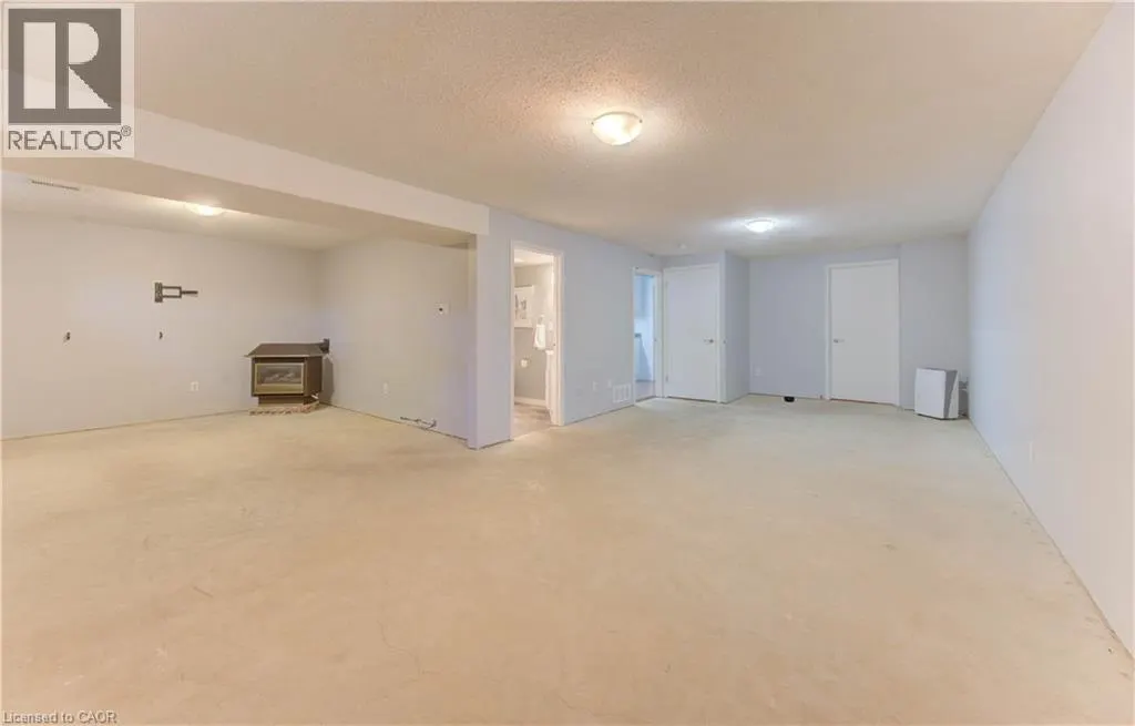 143 CLEARWATER Crescent