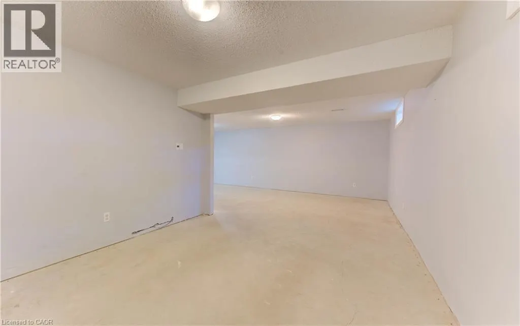 143 CLEARWATER Crescent