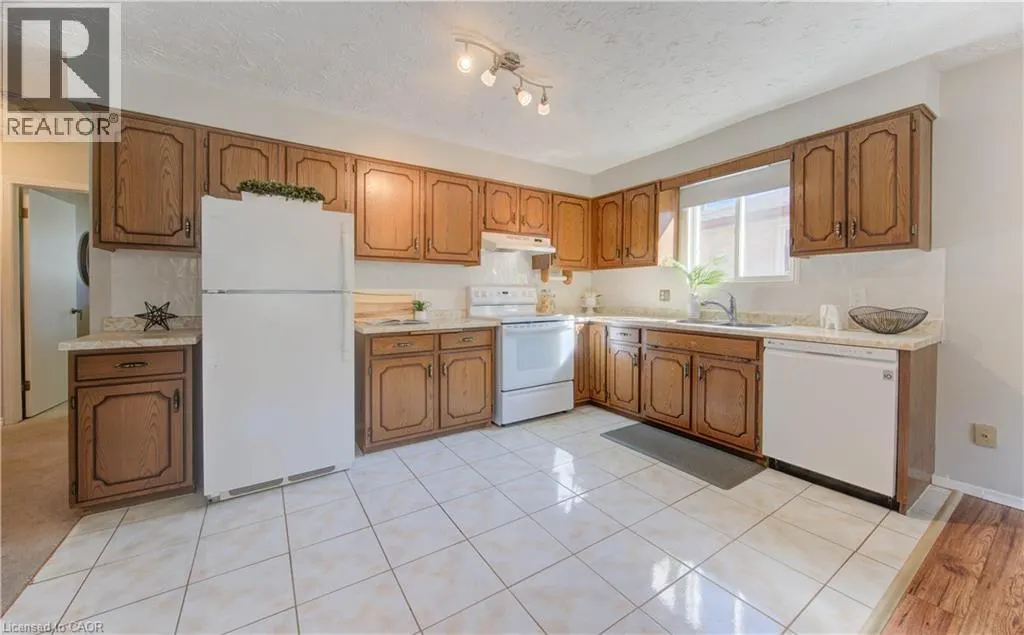143 CLEARWATER Crescent