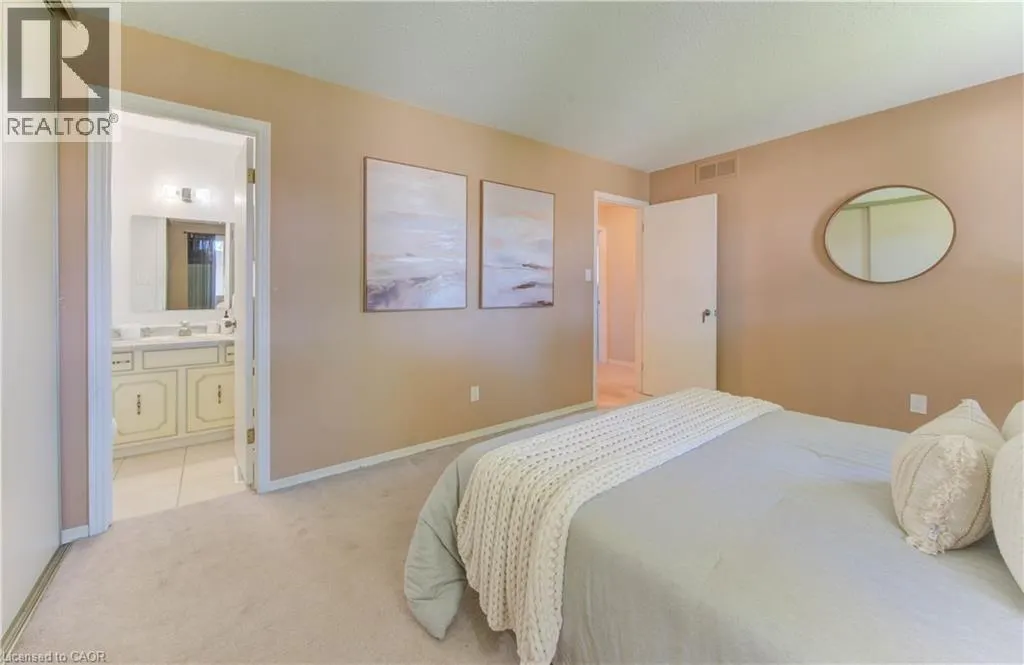 143 CLEARWATER Crescent