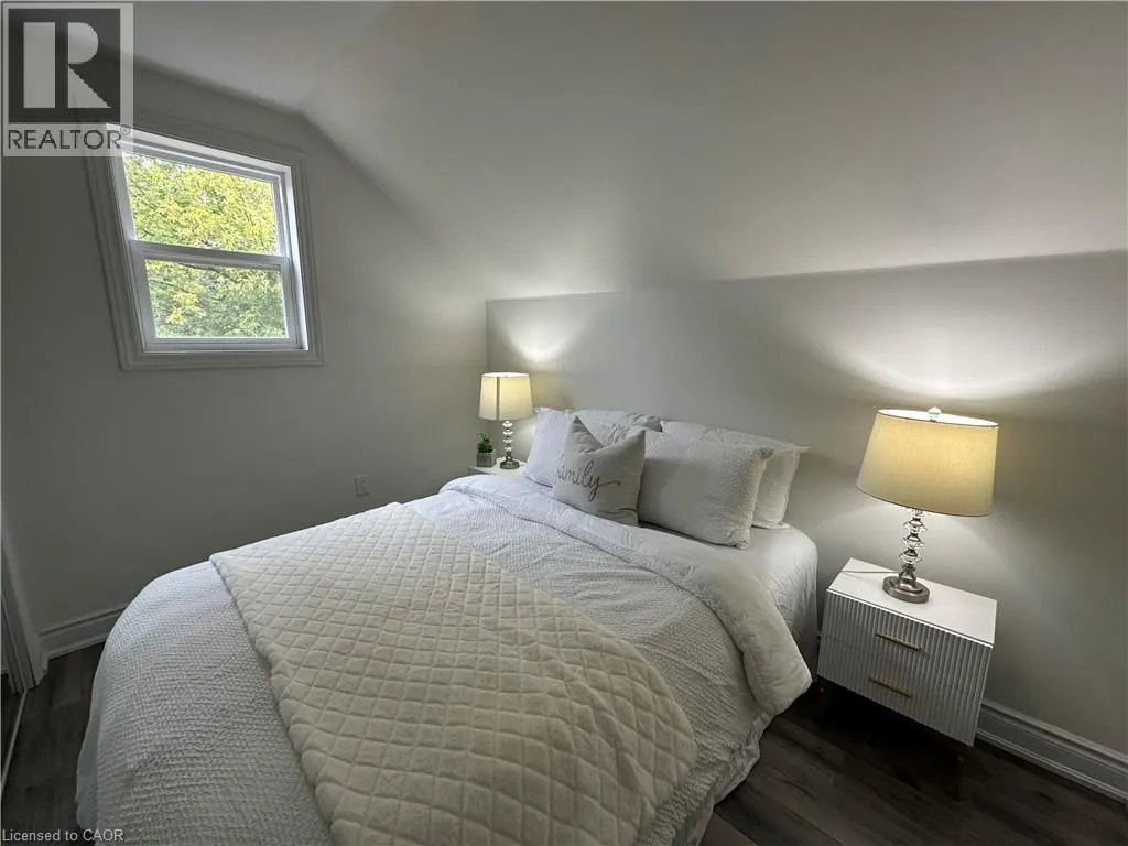 315 SIMCOE Street