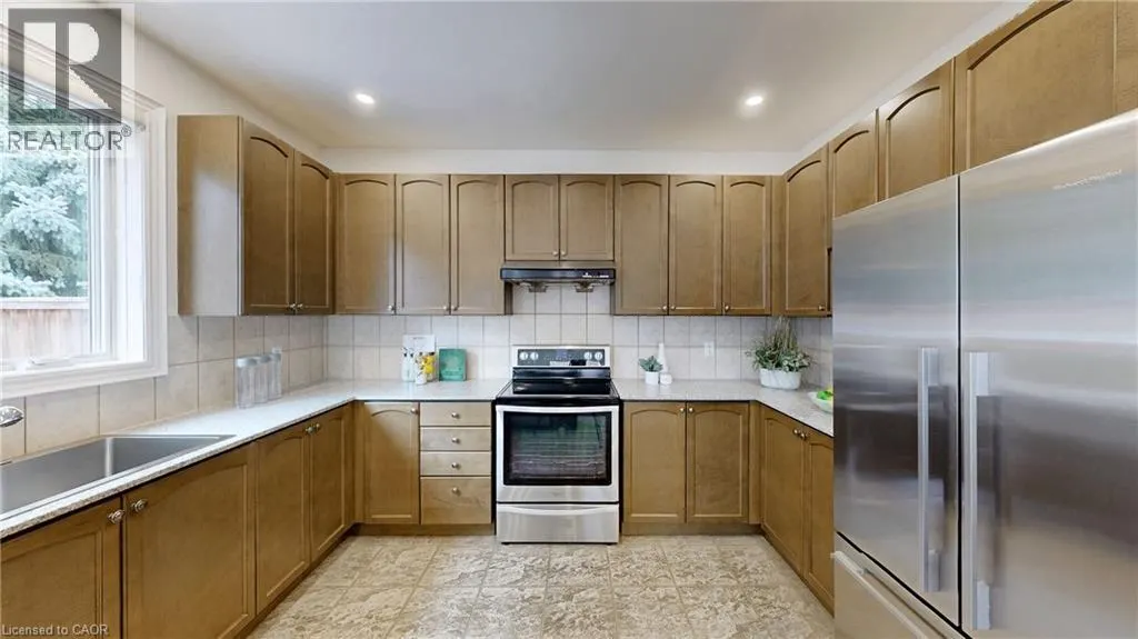 2238 LYNDHURST Drive