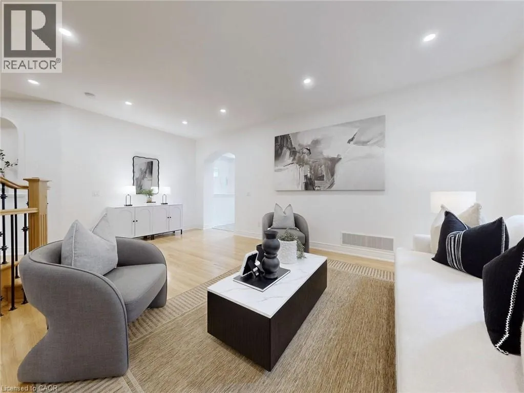 2238 LYNDHURST Drive