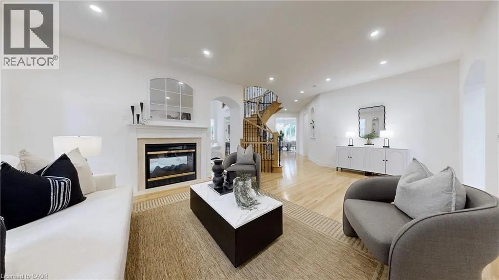 2238 LYNDHURST Drive