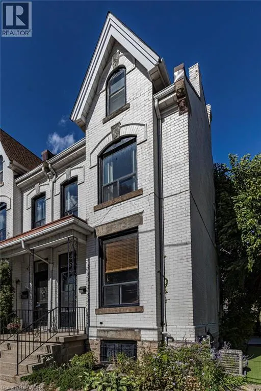 166 MARKET Street