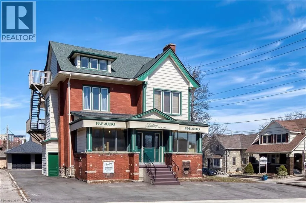 59 REGINA Street N