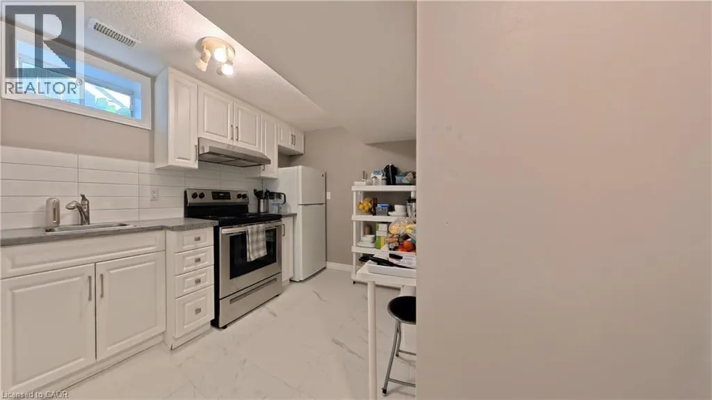 131 CARLYLE Drive