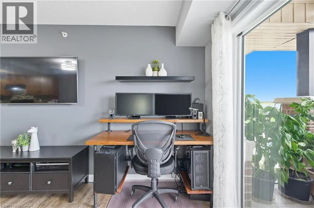 67 KINGSBURY SQUARE Square SW Unit# 411, #411