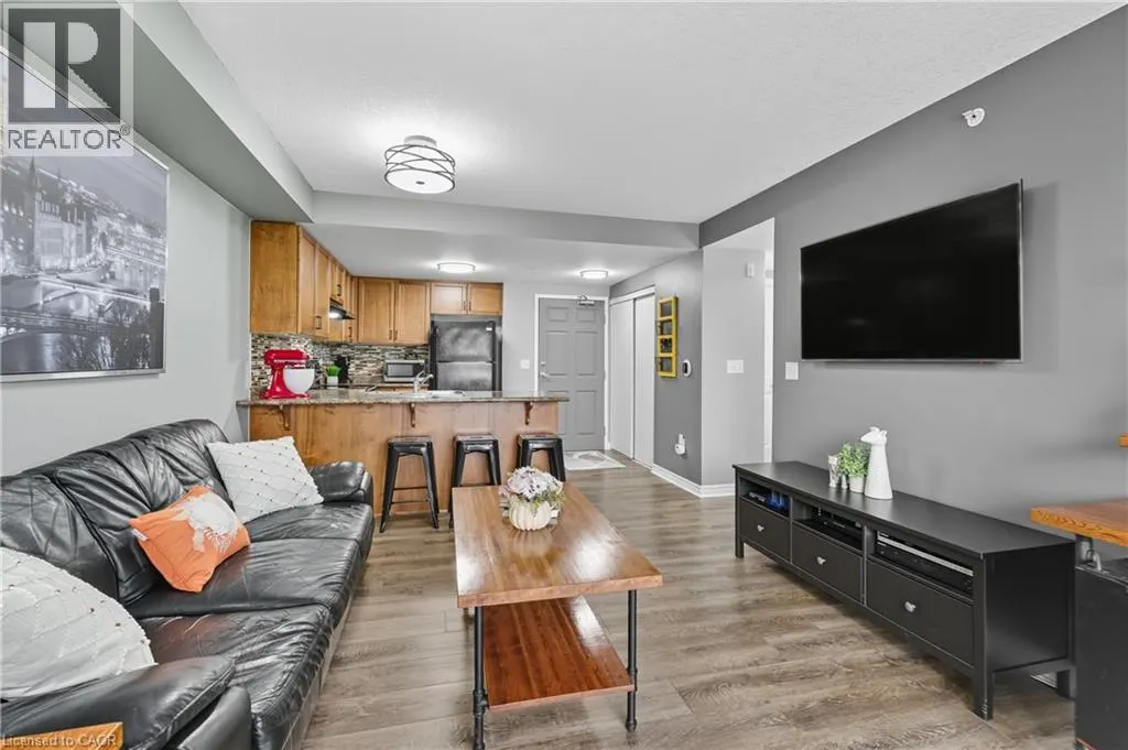 67 KINGSBURY SQUARE Square SW Unit# 411, #411