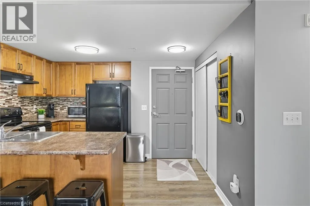 67 KINGSBURY SQUARE Square SW Unit# 411, #411