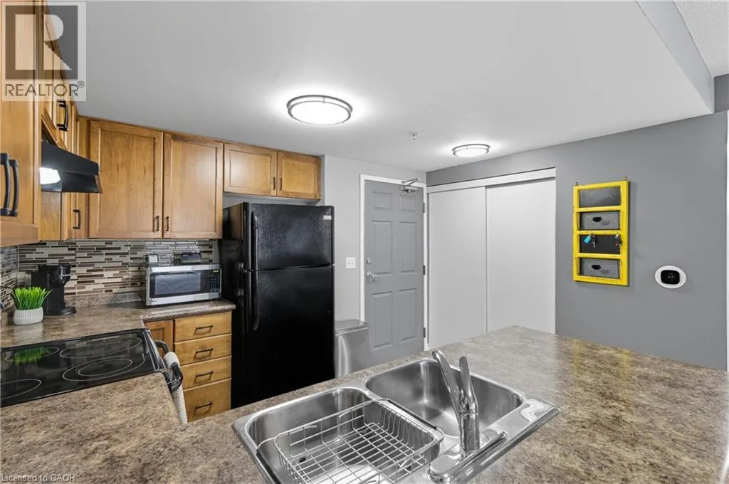 67 KINGSBURY SQUARE Square SW Unit# 411, #411