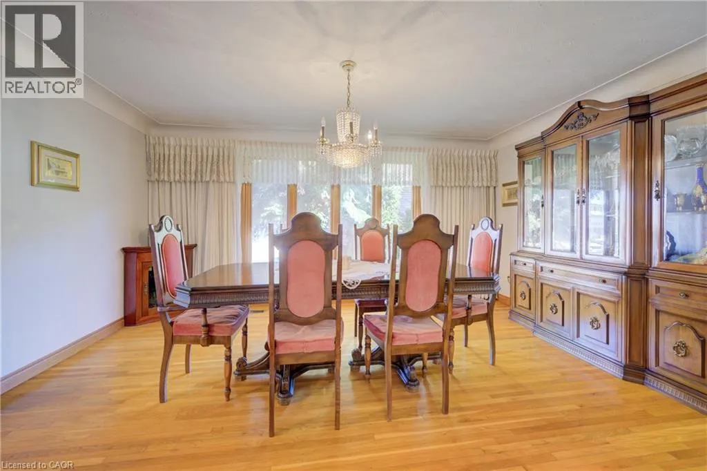 9 STONECLIFF Court