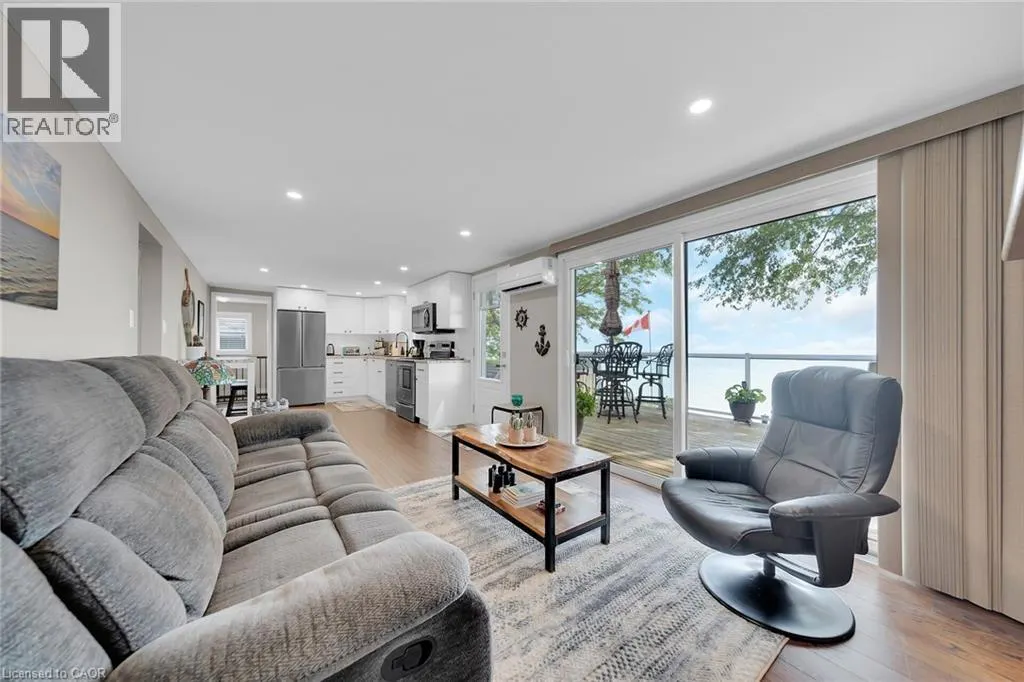 42 ERIEVIEW Lane