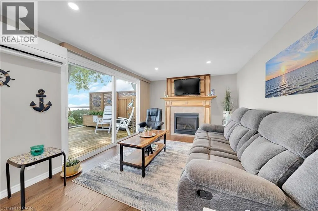 42 ERIEVIEW Lane