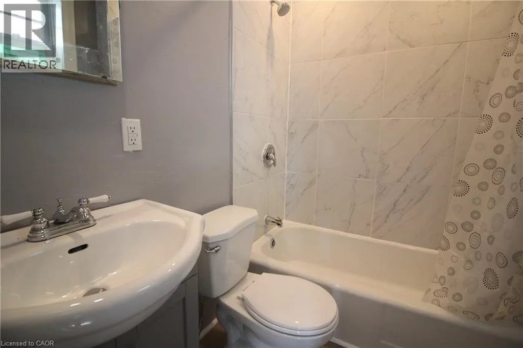 227 JAMES Street N Unit# 2, #2