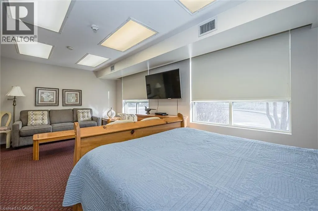 30 BLUE SPRINGS Drive Unit# 702, #702