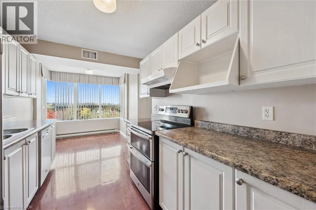 30 BLUE SPRINGS Drive Unit# 702, #702