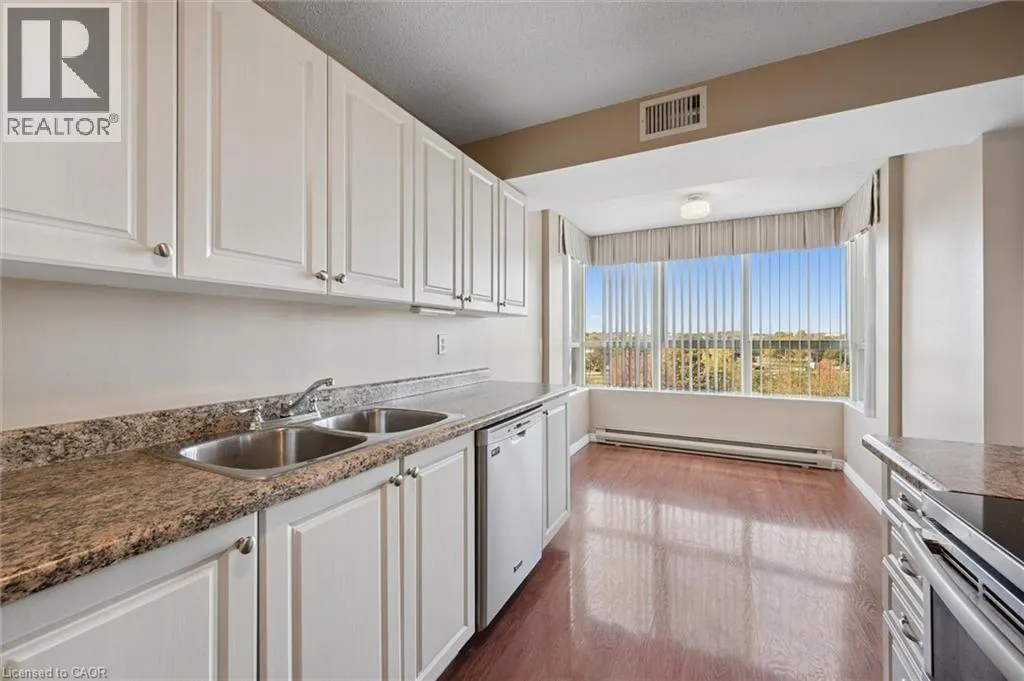 30 BLUE SPRINGS Drive Unit# 702, #702