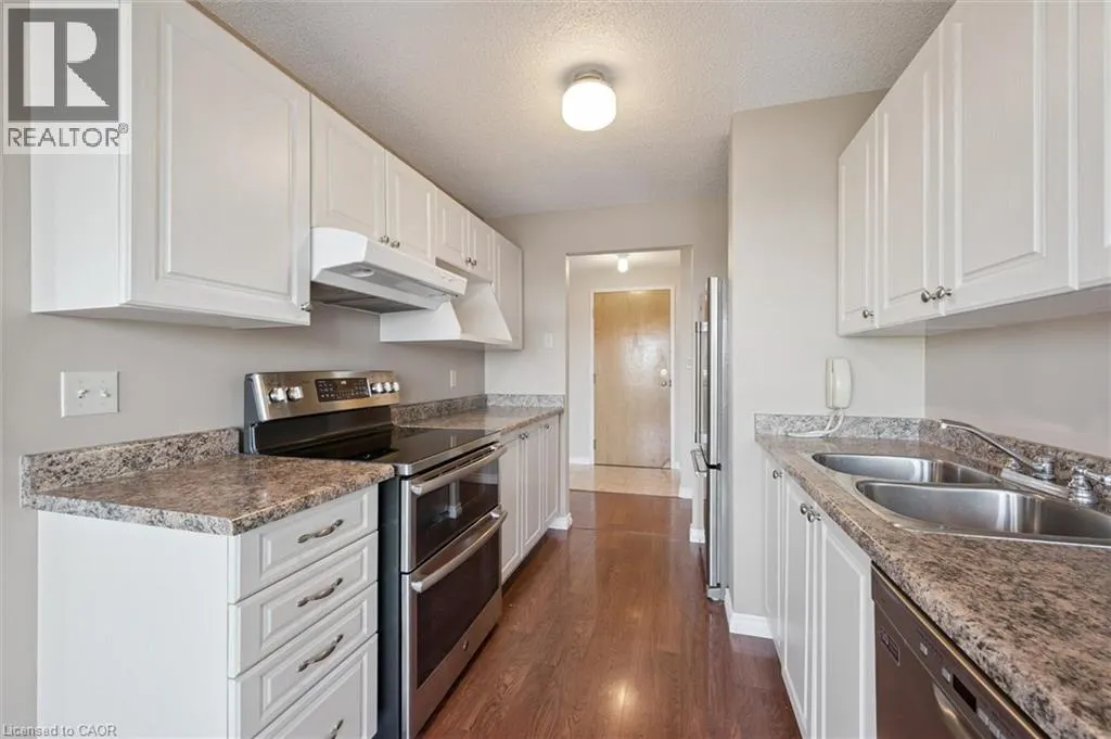 30 BLUE SPRINGS Drive Unit# 702, #702