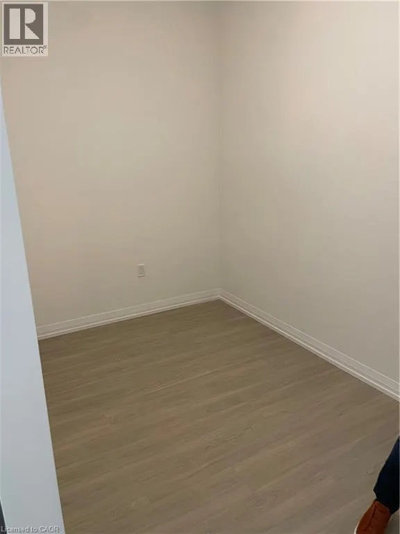 50 DUNFIELD Avenue Unit# 512, #512
