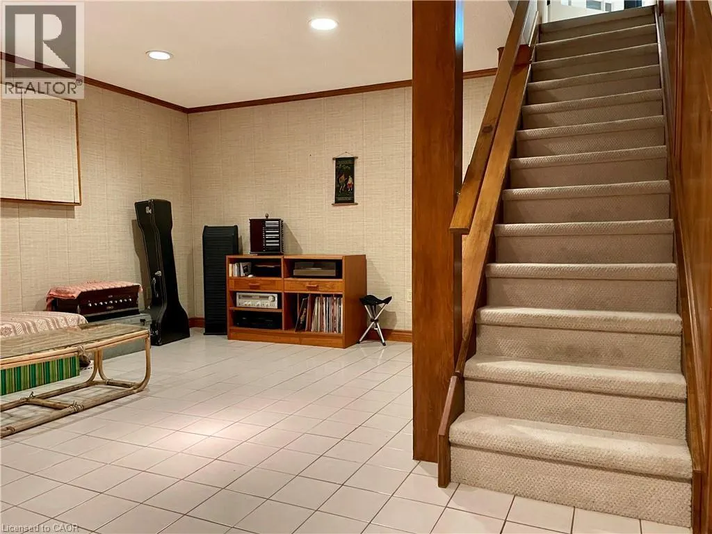 651 DEERVALLEY Road