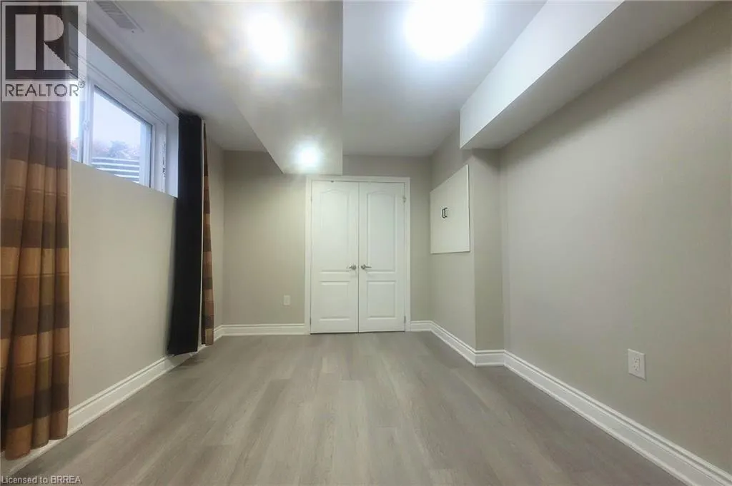 22 IAN ORMSTON Drive Unit# LOWER, #LOWER