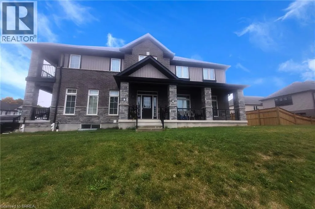 22 IAN ORMSTON Drive Unit# LOWER, #LOWER